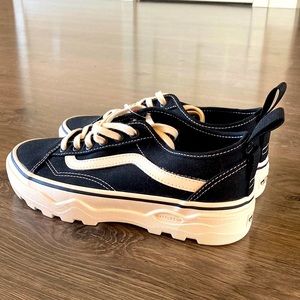 Cute platform vans shoes. NWT